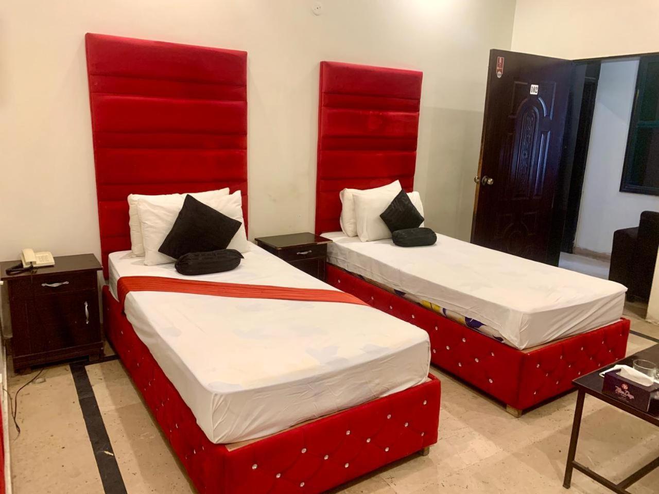 Hotel Royal Grand Лахор Экстерьер фото