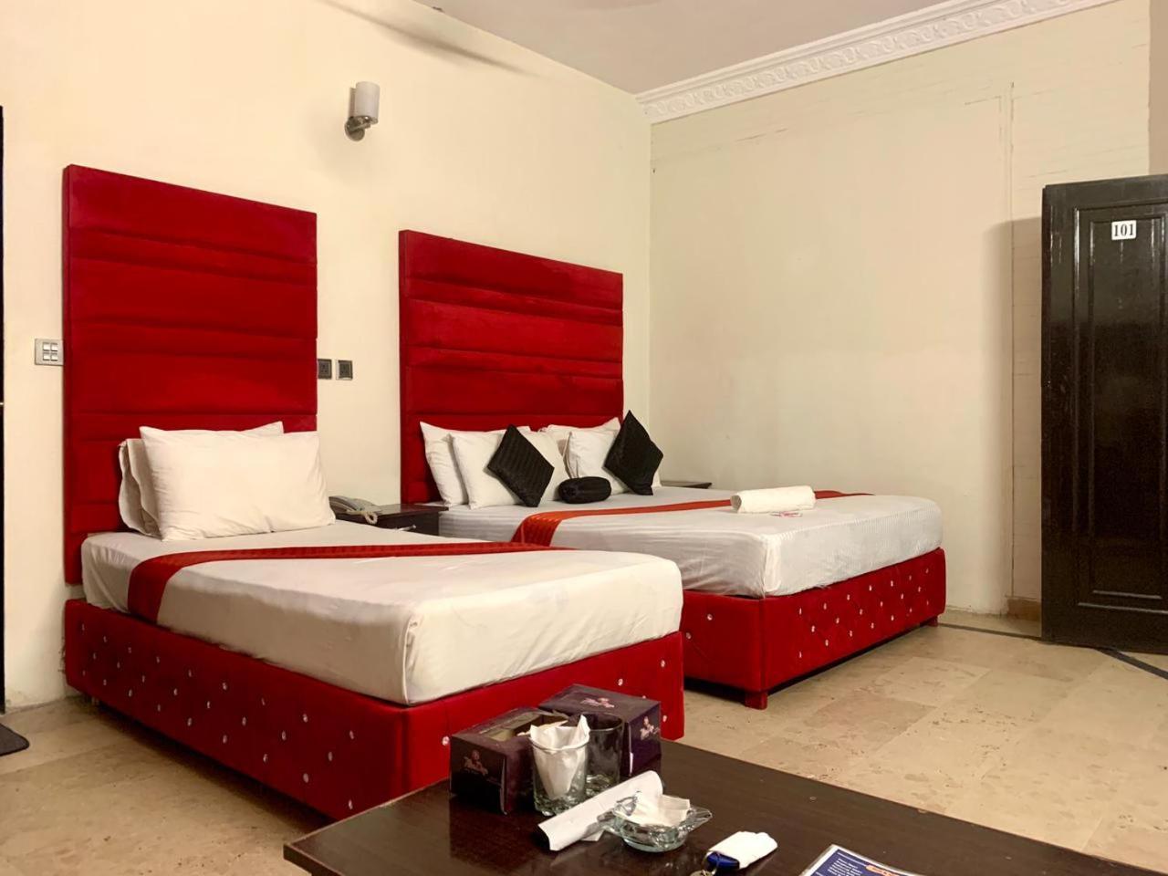 Hotel Royal Grand Лахор Номер фото