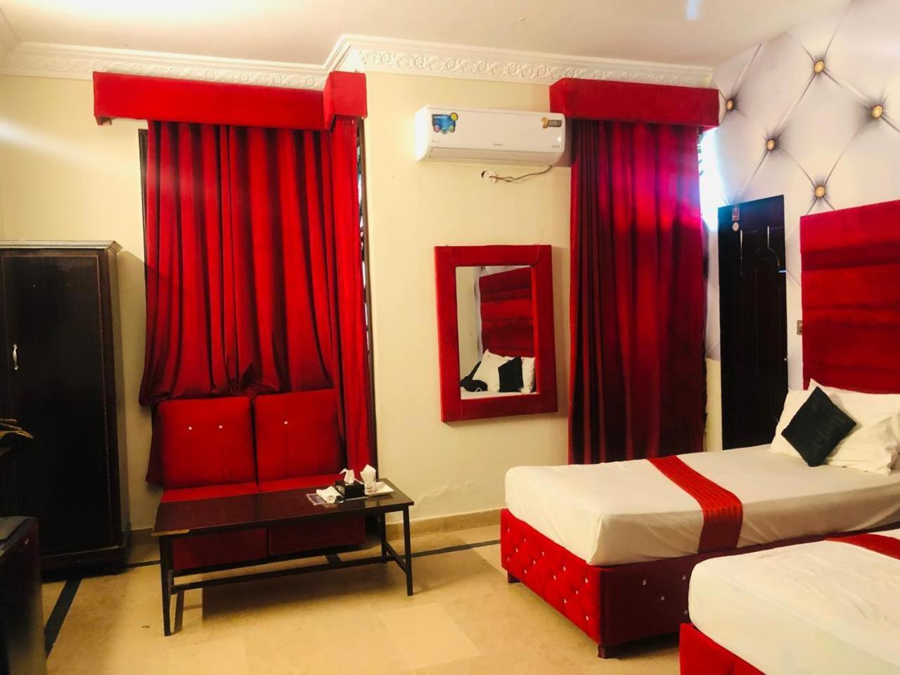Hotel Royal Grand Лахор Экстерьер фото