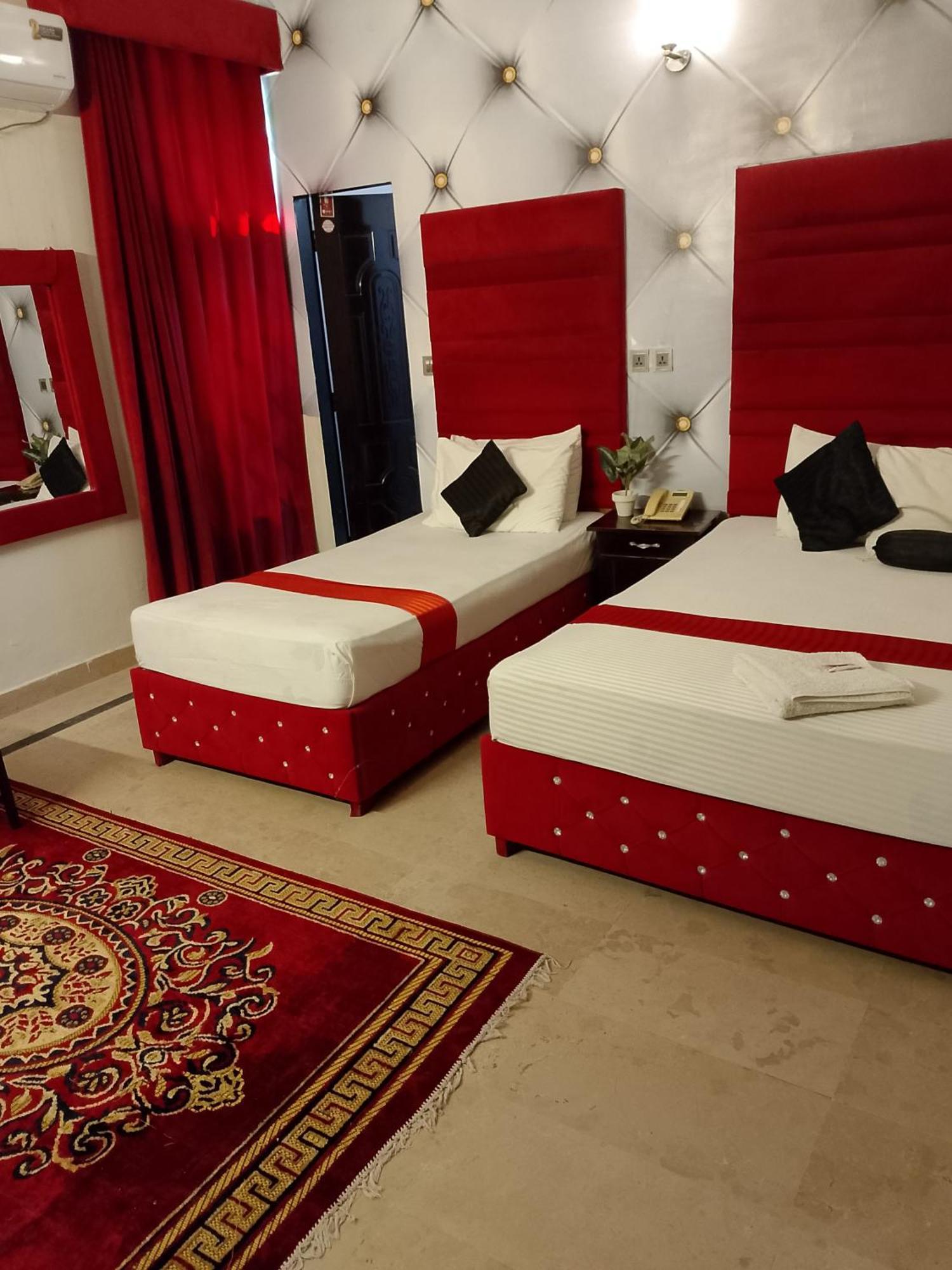 Hotel Royal Grand Лахор Экстерьер фото