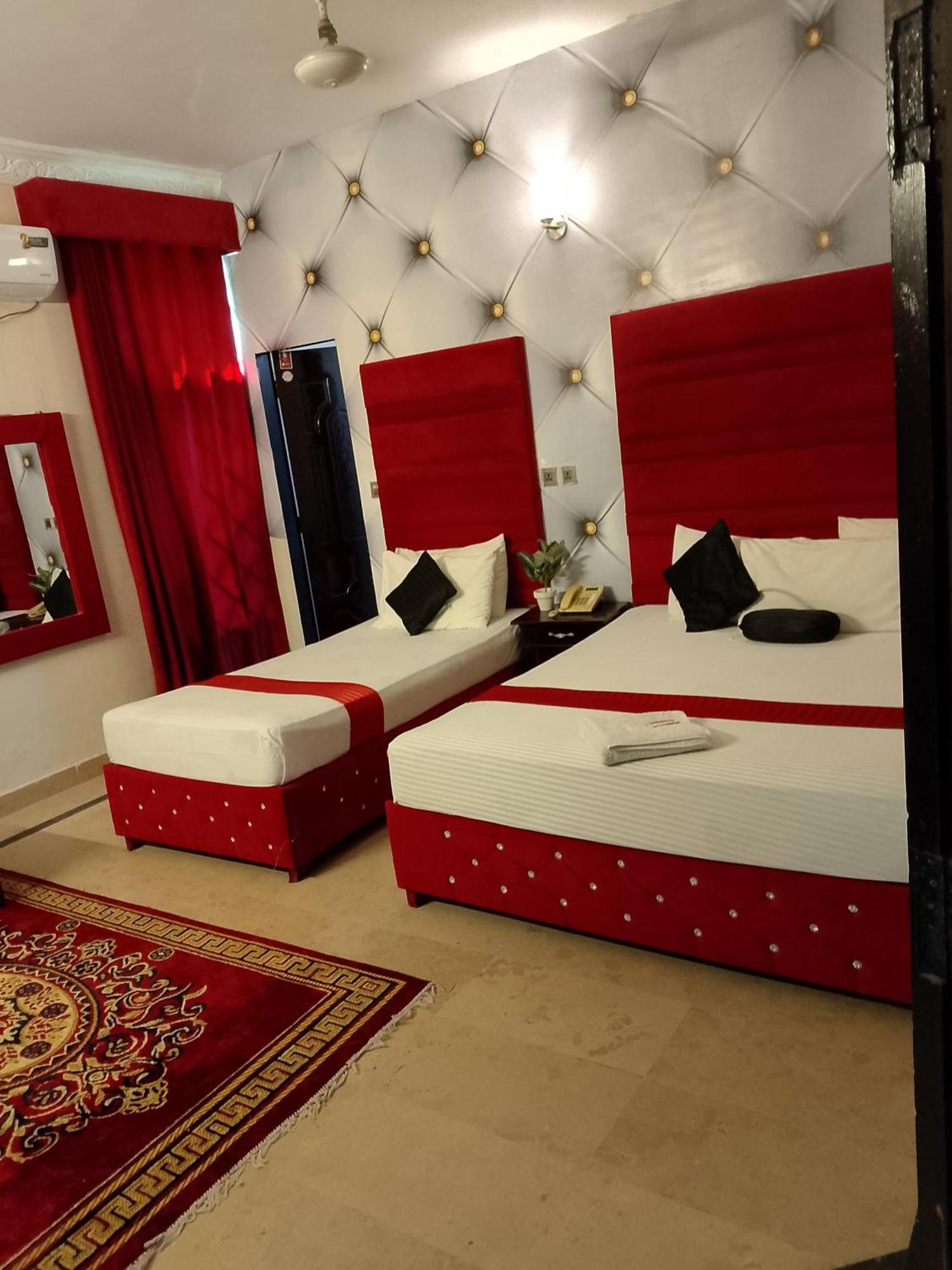 Hotel Royal Grand Лахор Экстерьер фото