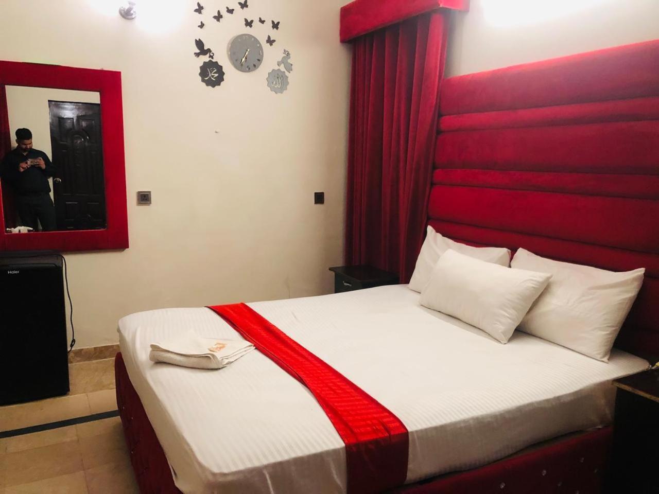 Hotel Royal Grand Лахор Экстерьер фото