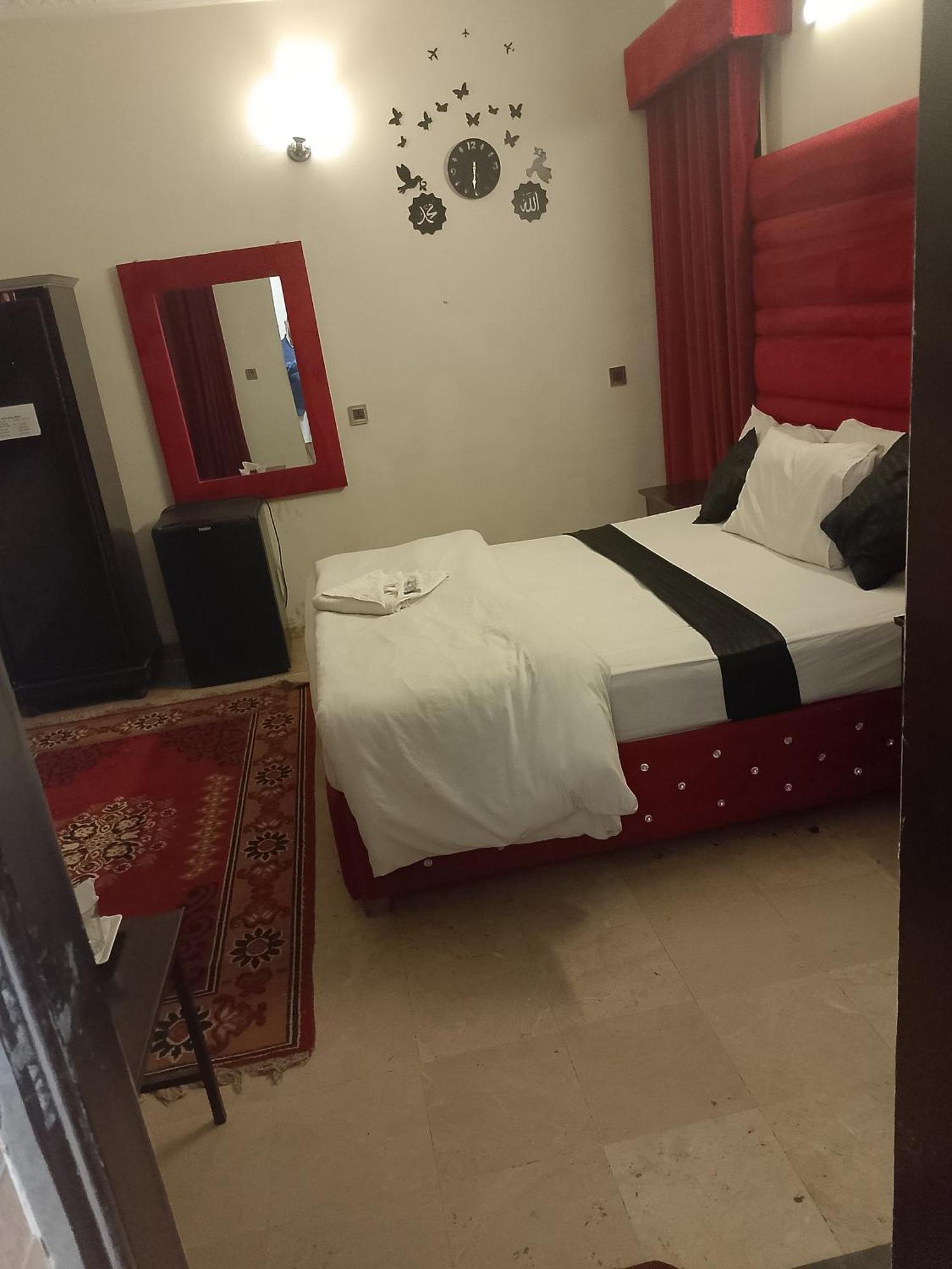 Hotel Royal Grand Лахор Экстерьер фото