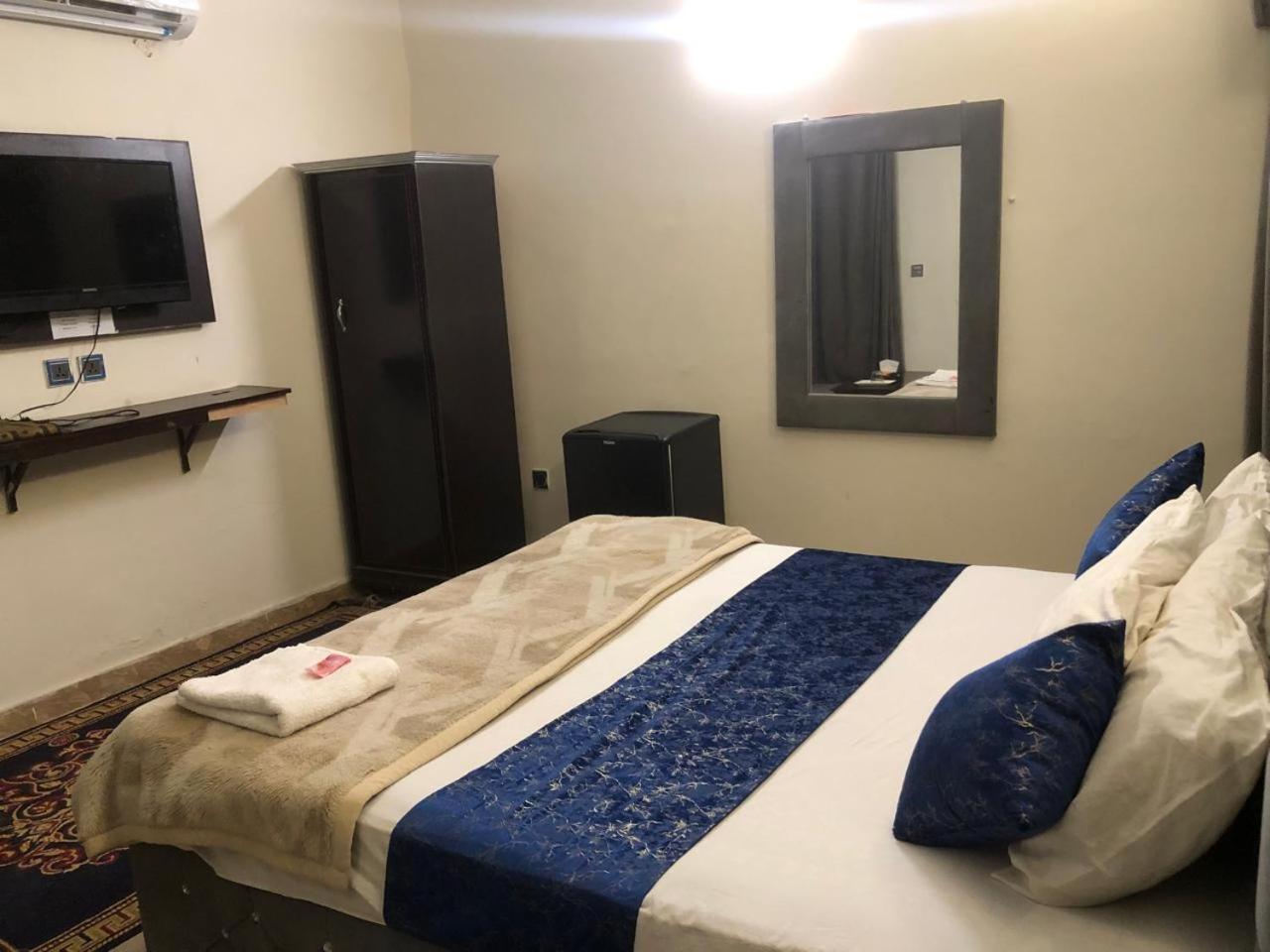 Hotel Royal Grand Лахор Экстерьер фото