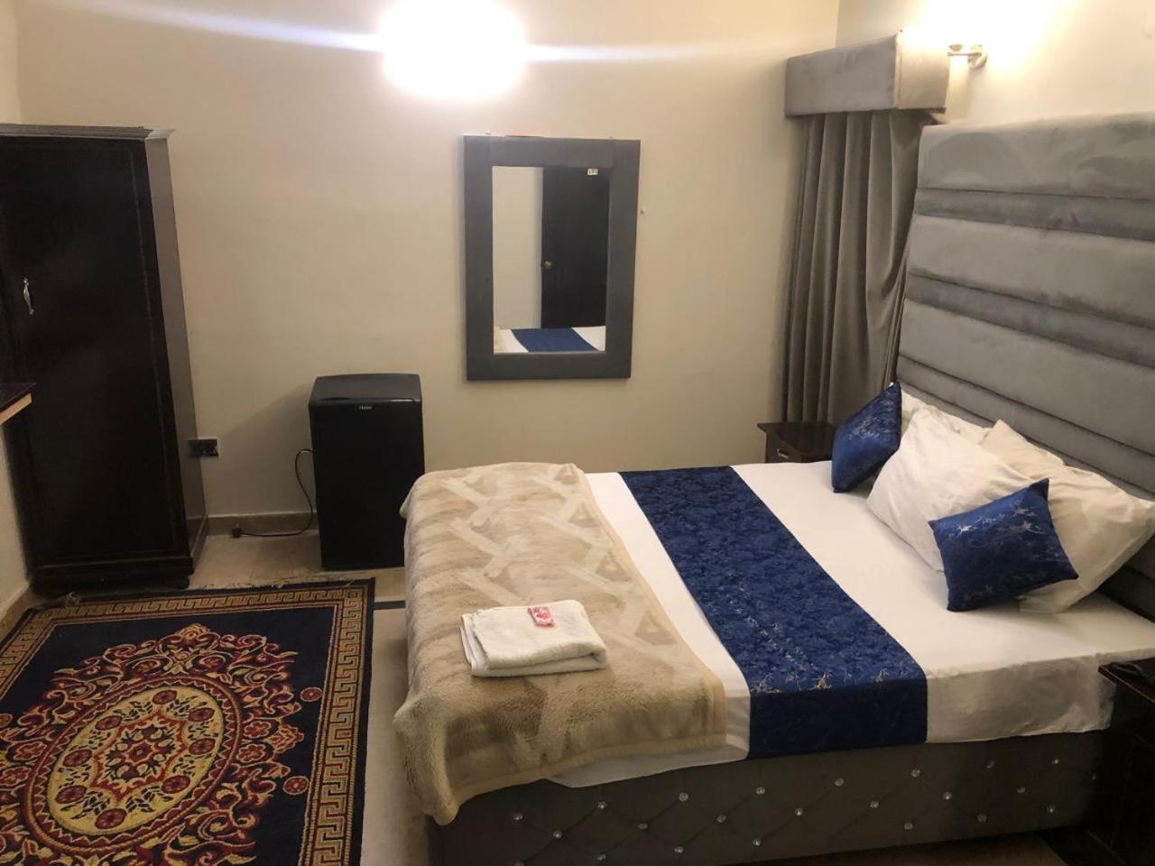 Hotel Royal Grand Лахор Номер фото